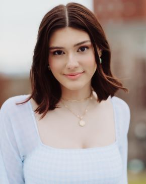 Image of Zo&euml; Broderick